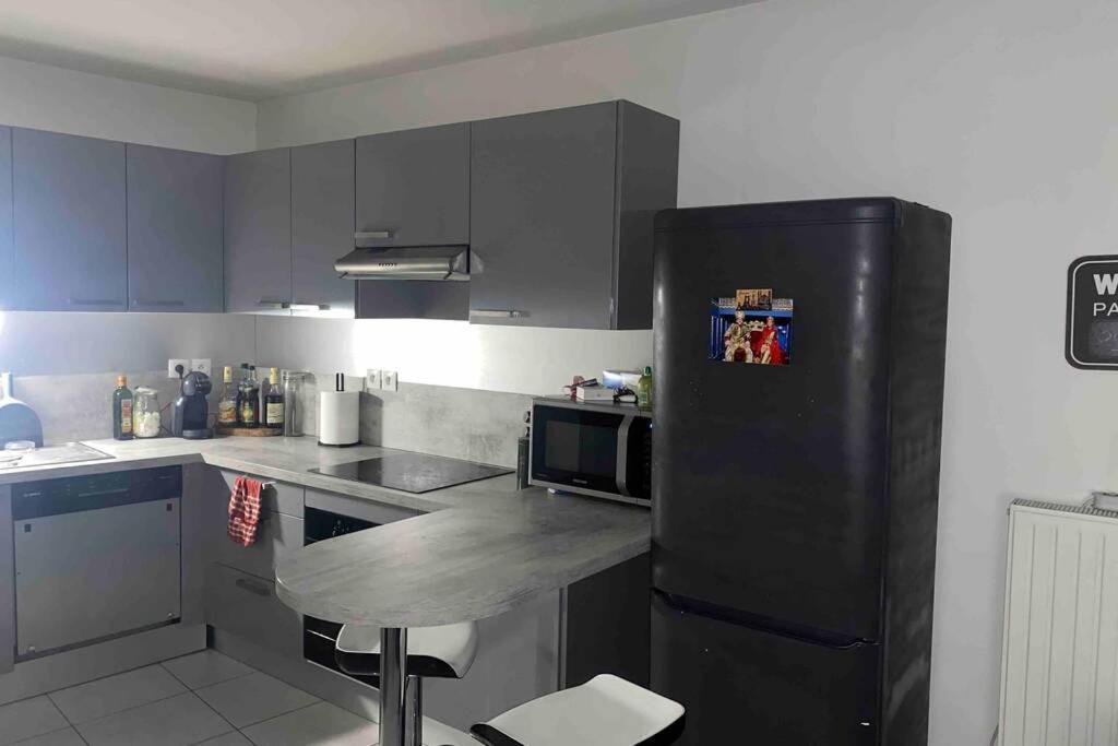 Meyzieu : superbe appartement très cosy. Extérieur photo